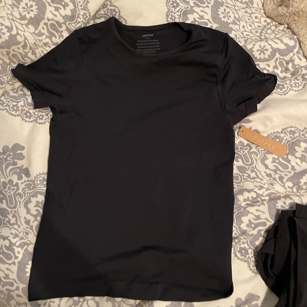 Skims tshirt